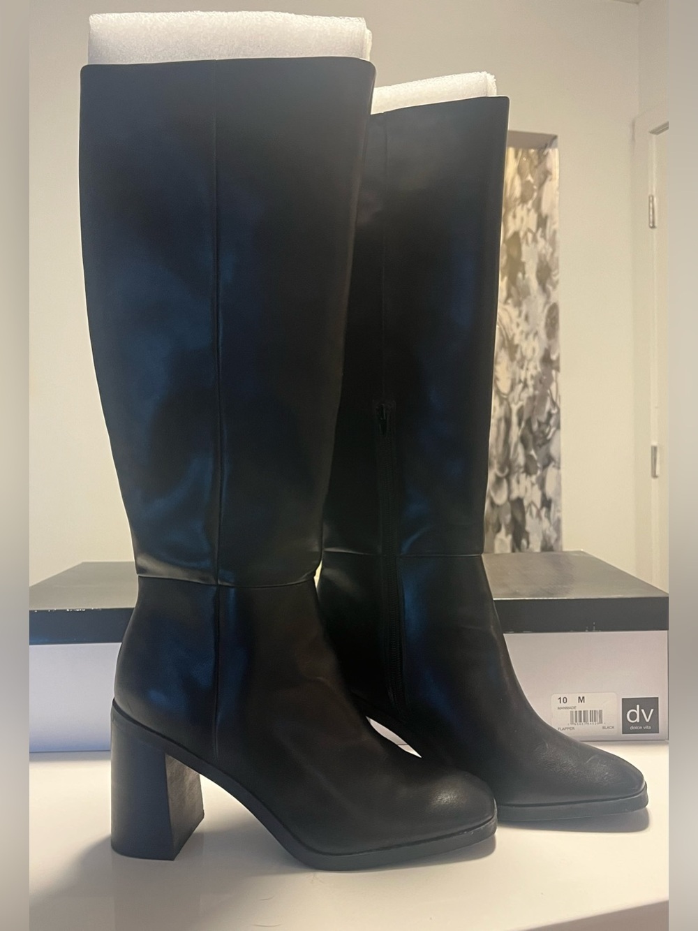 DV Flapper knee high boot, size 10